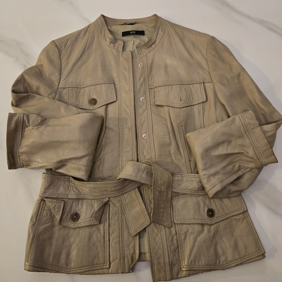 HUGO BOSS WOMEN Leather Jacket size 6 in Tan color. Great condition - Picture 1 of 5